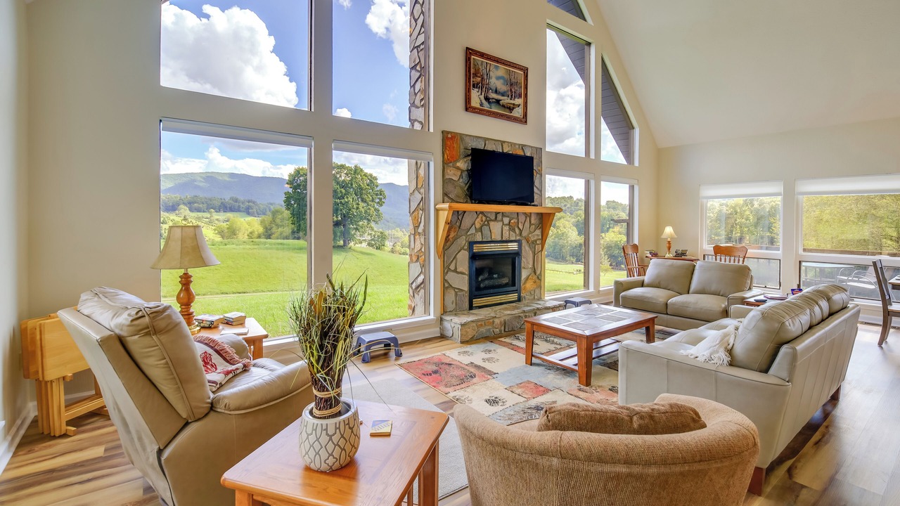 Photo of Bedroom in Mountain City