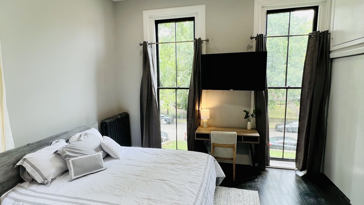 Photo of Bedroom in Walnut Hills