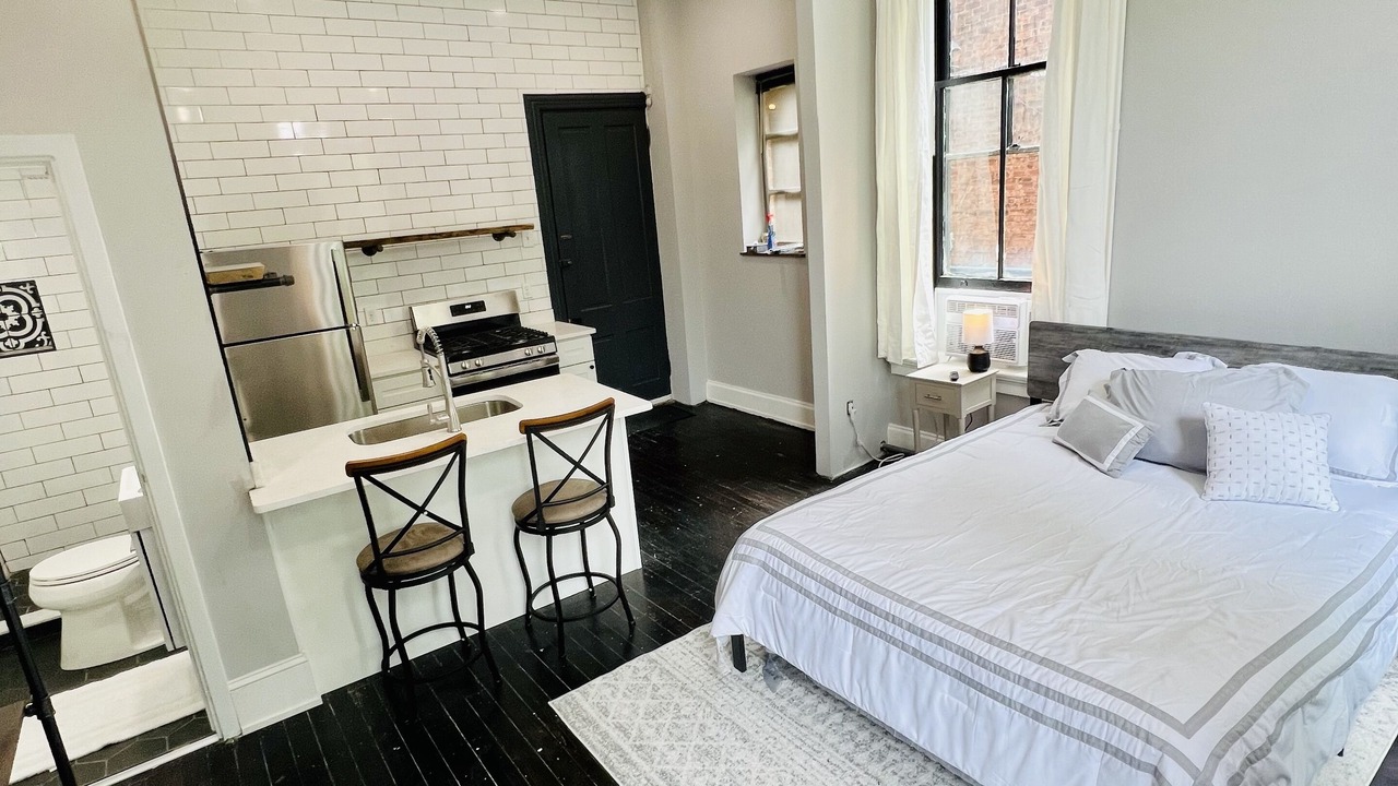 Photo of Bedroom in Walnut Hills