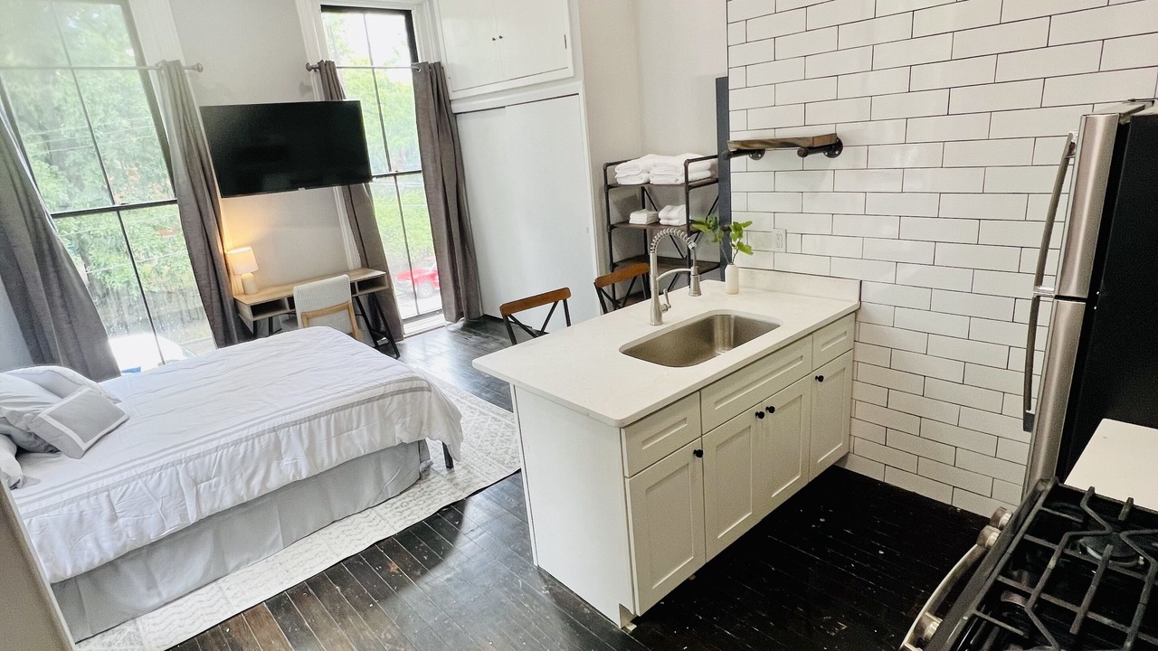 Photo of Bedroom in Walnut Hills