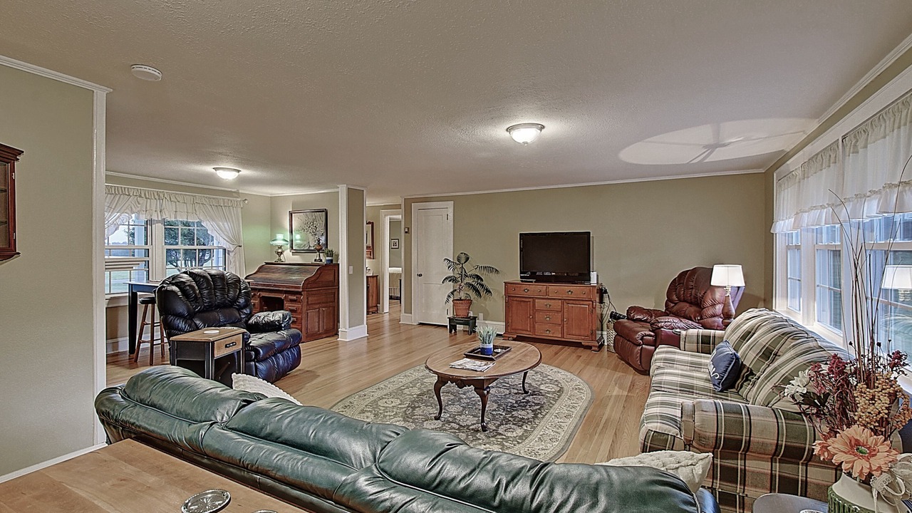 Photo of Livingroom in Shady Valley
