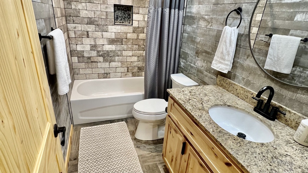 Photo of Bathroom in Kodak