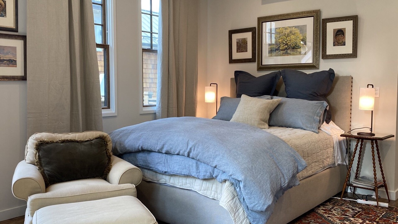Photo of Bedroom in Black Mountain