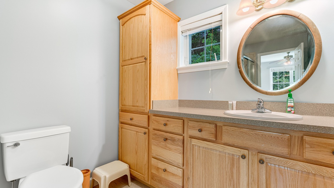 Photo of Bathroom in Newland