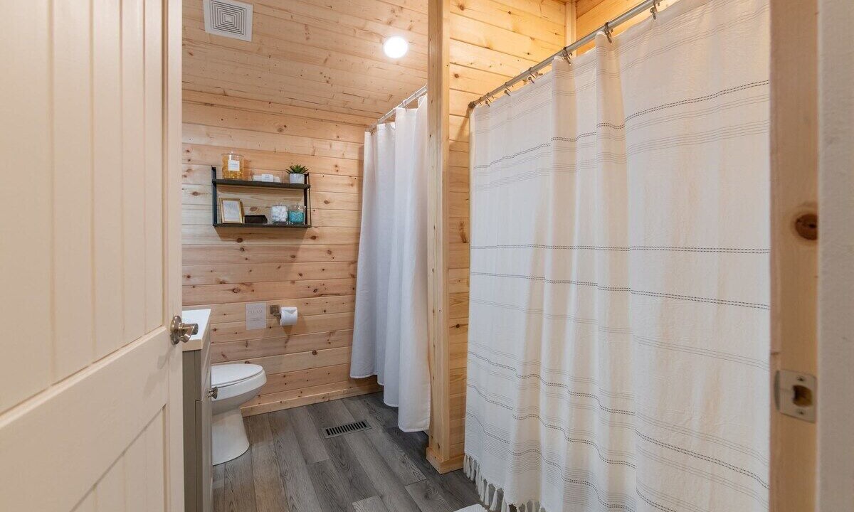 Photo of Bathroom in Stanton