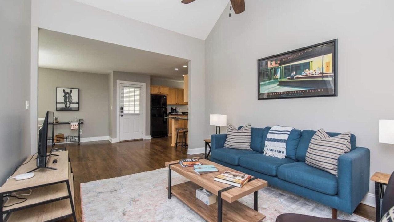 Photo of Livingroom in Northside District