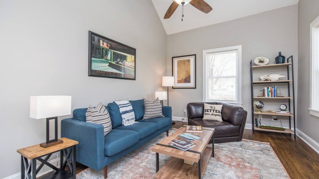 Photo of Livingroom in Northside District