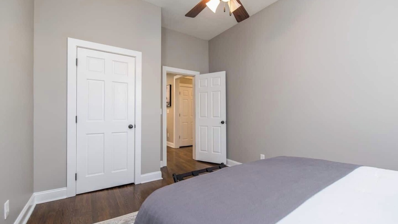 Photo of Bedroom in Northside District