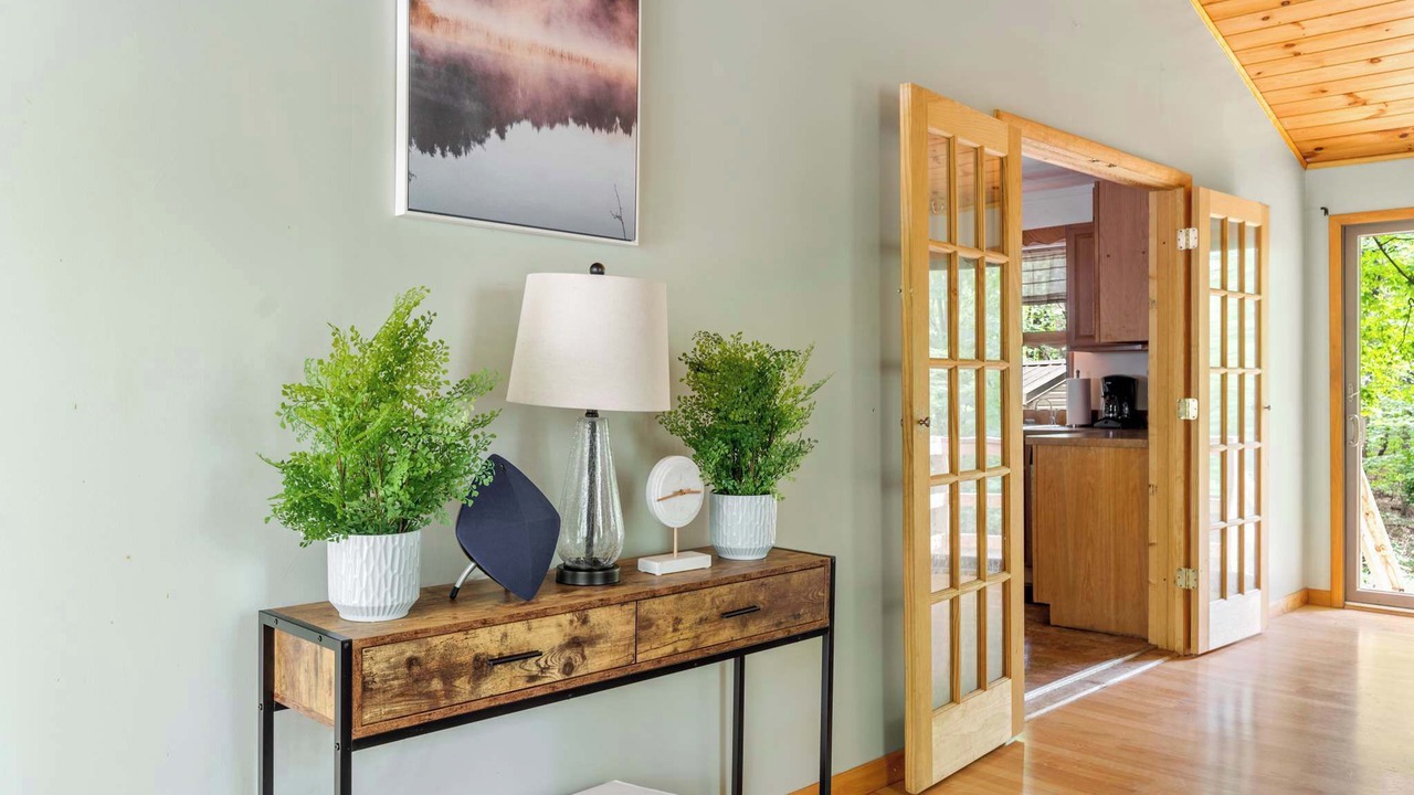 Photo of Bedroom in Berkeley Springs