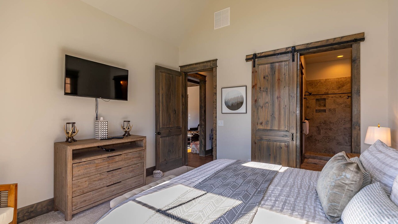 Photo of Bedroom in Elk Park