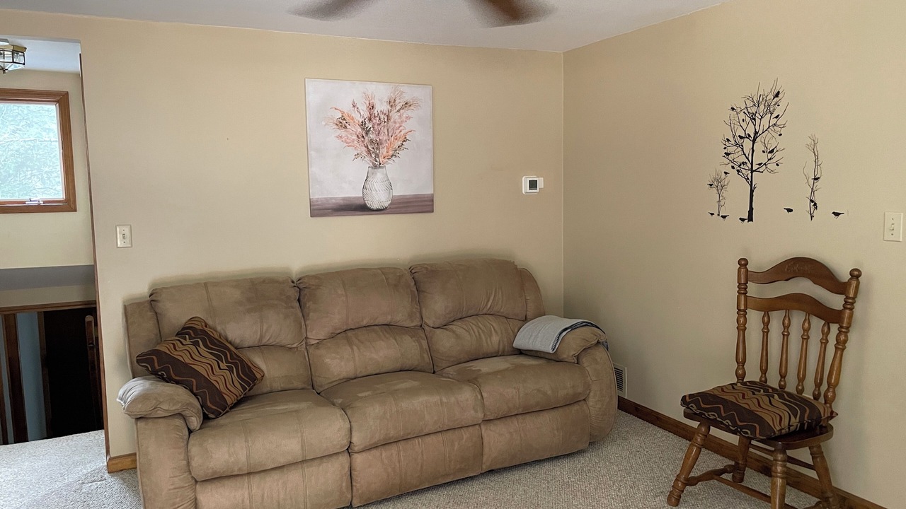 Photo of Livingroom in Foster