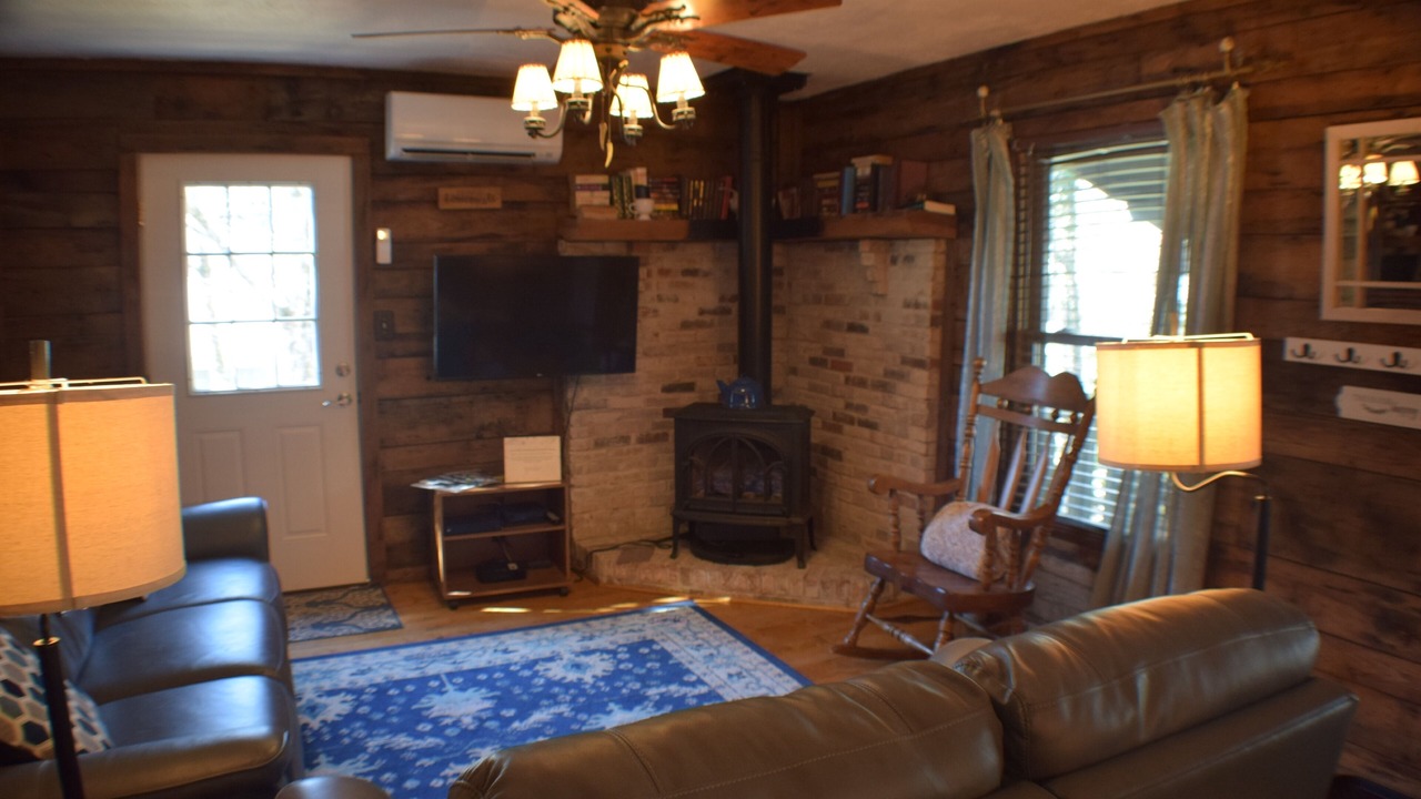 Photo of Livingroom in Pineola