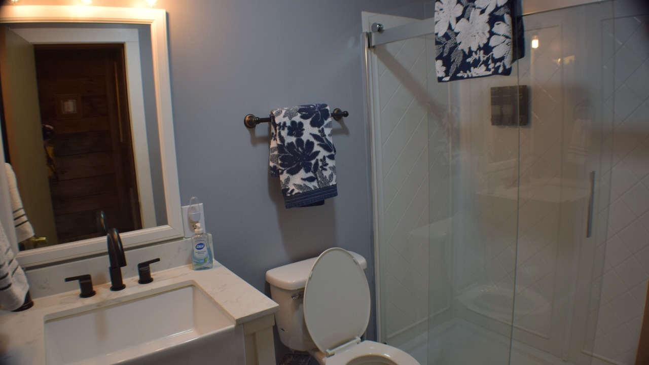 Photo of Bathroom in Pineola