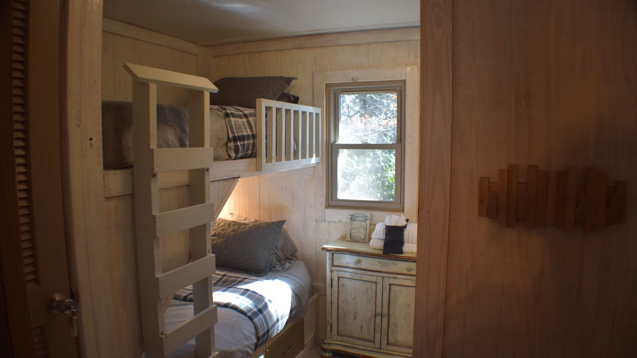 Photo of Bedroom in Pineola