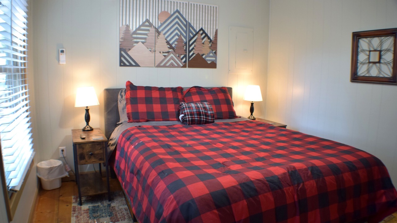 Photo of Bedroom in Pineola