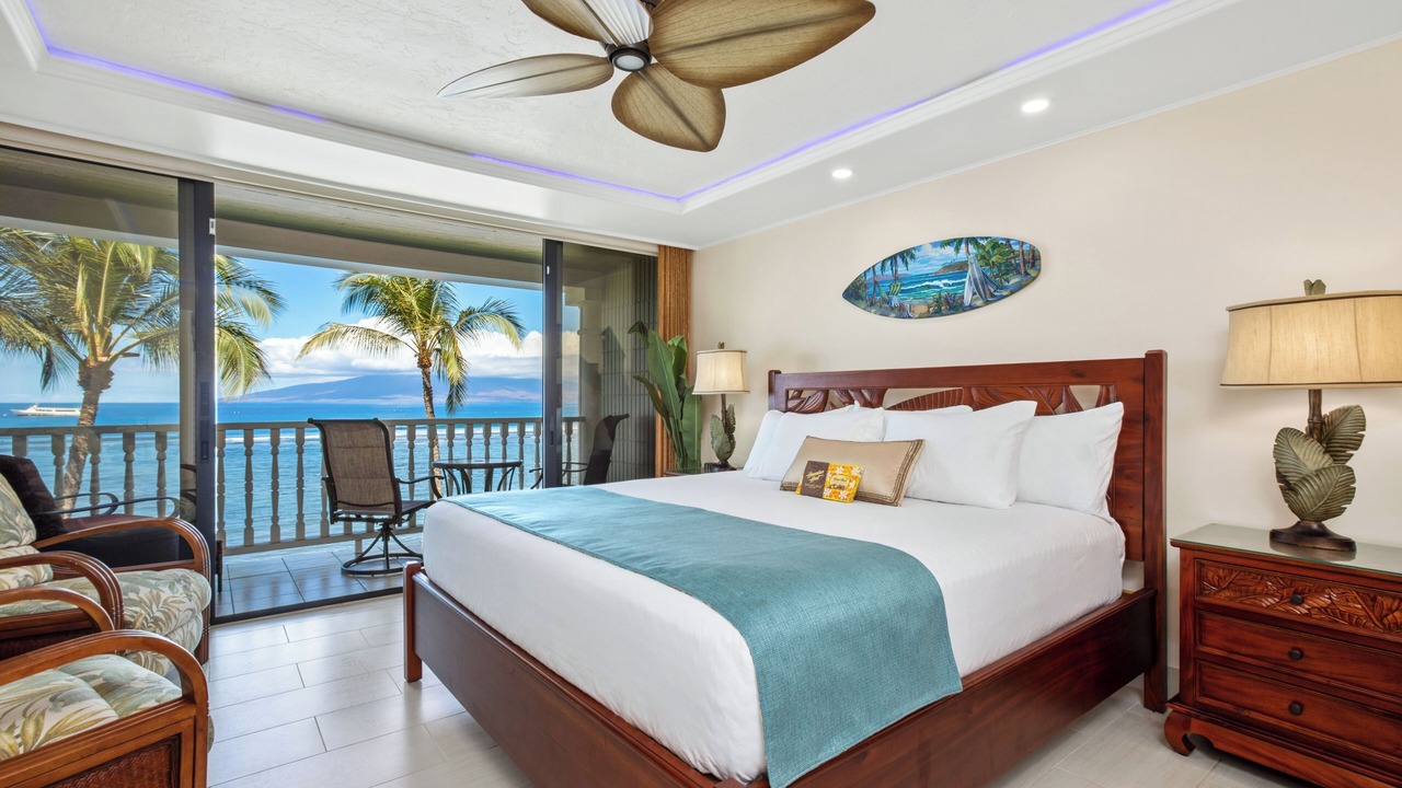 Photo of Bedroom in Historic Lahaina Front Street