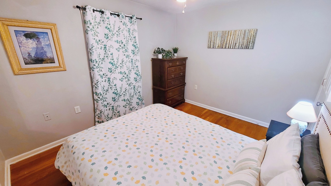 Photo of Bedroom in Lexington