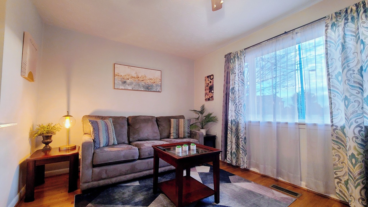 Photo of Livingroom in Lexington