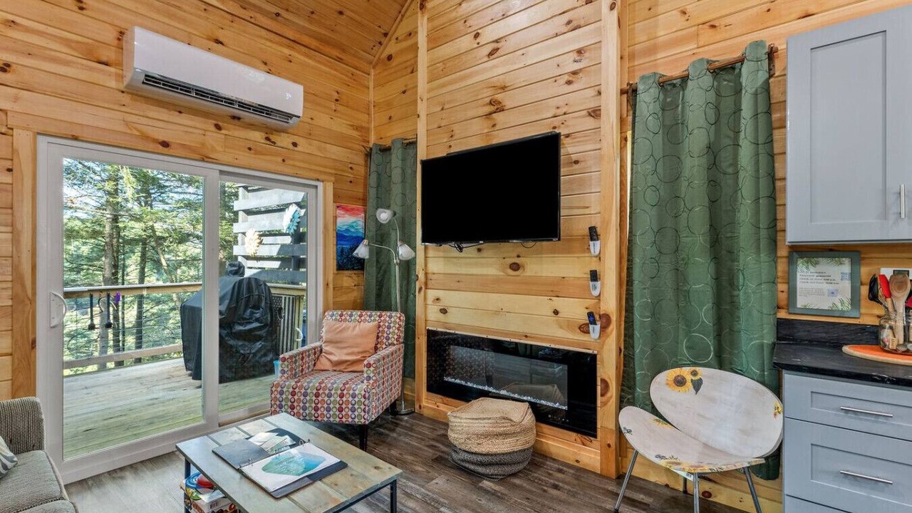 Photo of Livingroom in Rogers