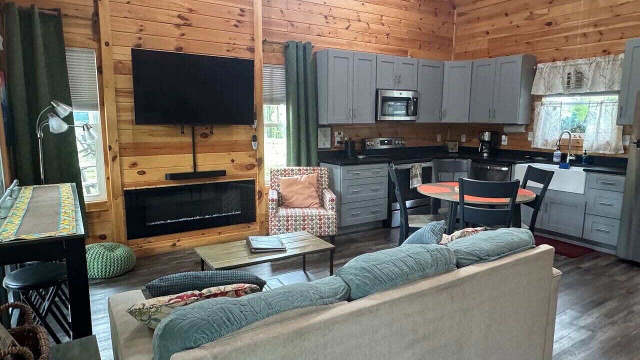 Photo of Livingroom in Rogers