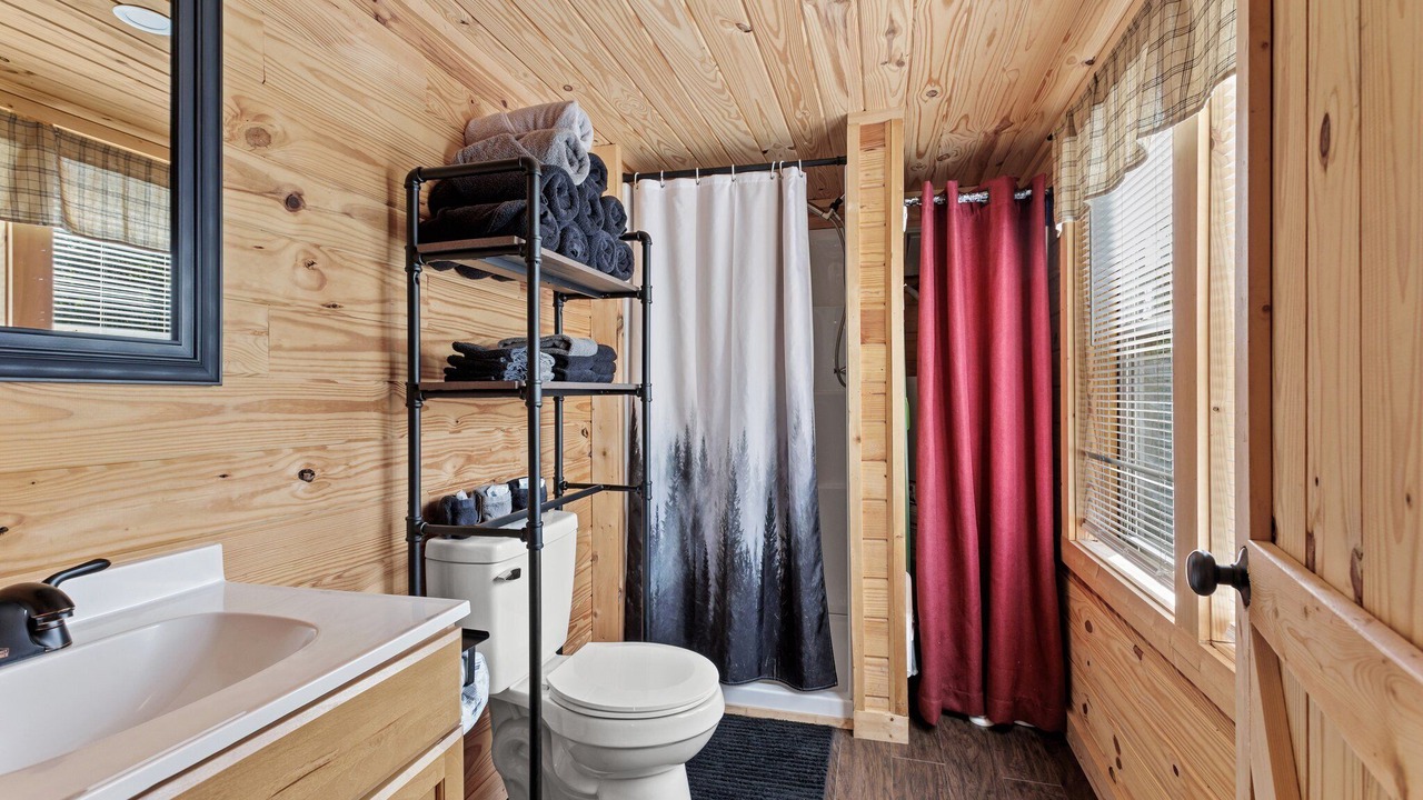 Photo of Bathroom in Clay City