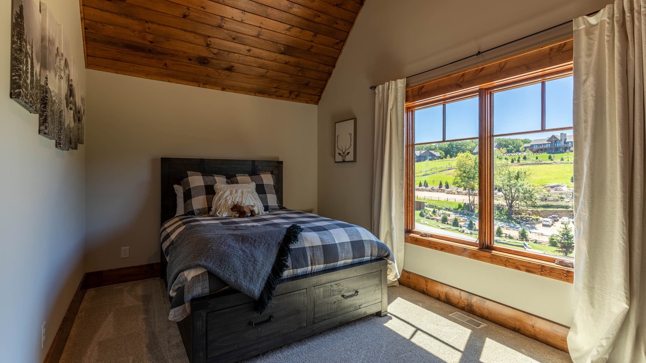 Photo of Bedroom in Elk Park