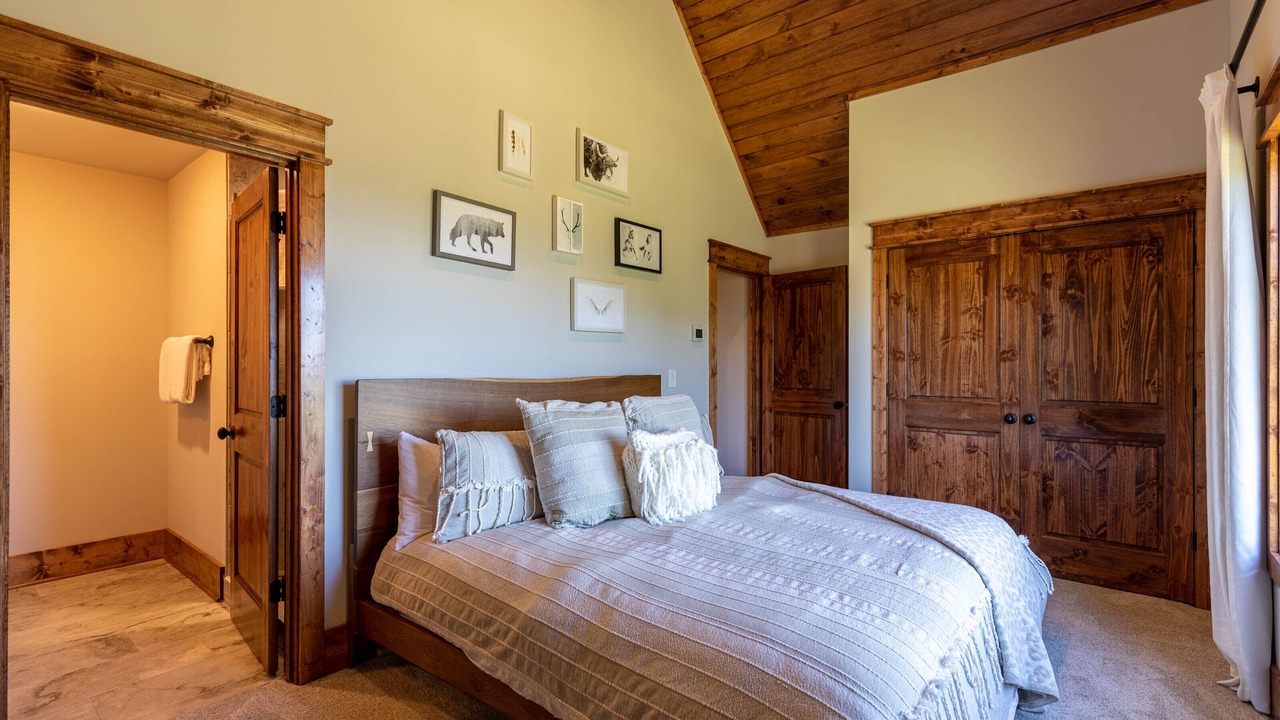 Photo of Bedroom in Elk Park