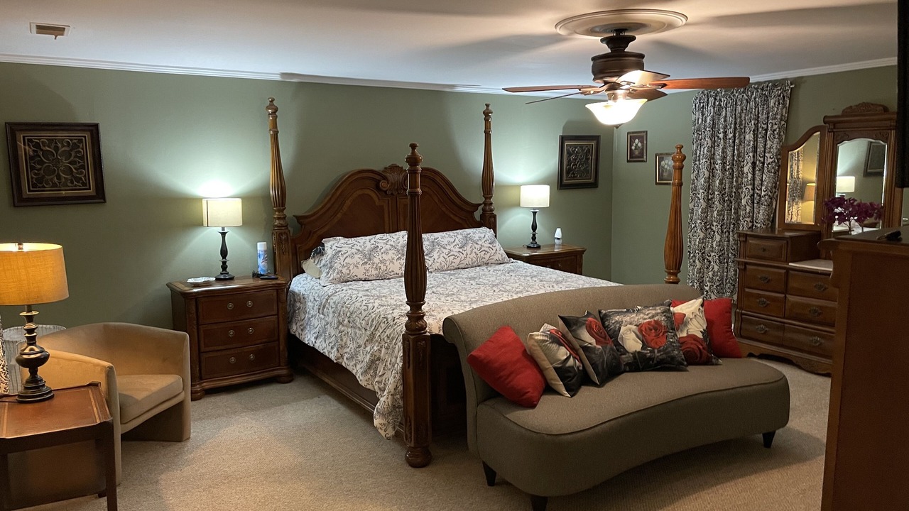 Photo of Bedroom in Maysville