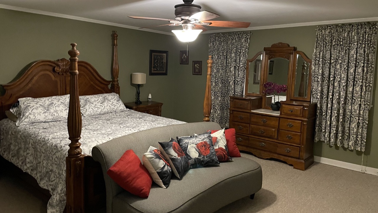 Photo of Bedroom in Maysville