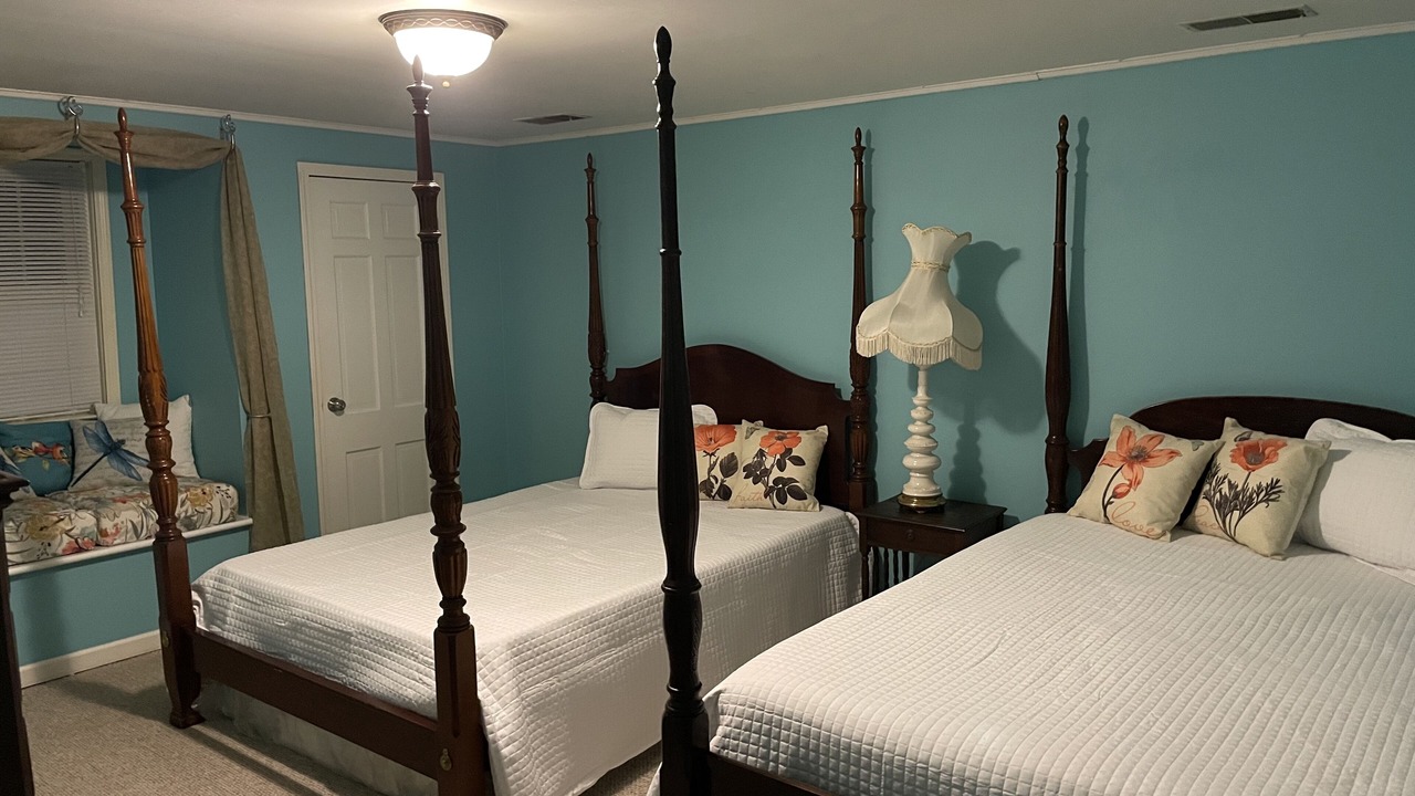 Photo of Bedroom in Maysville