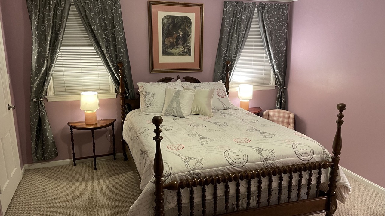 Photo of Bedroom in Maysville