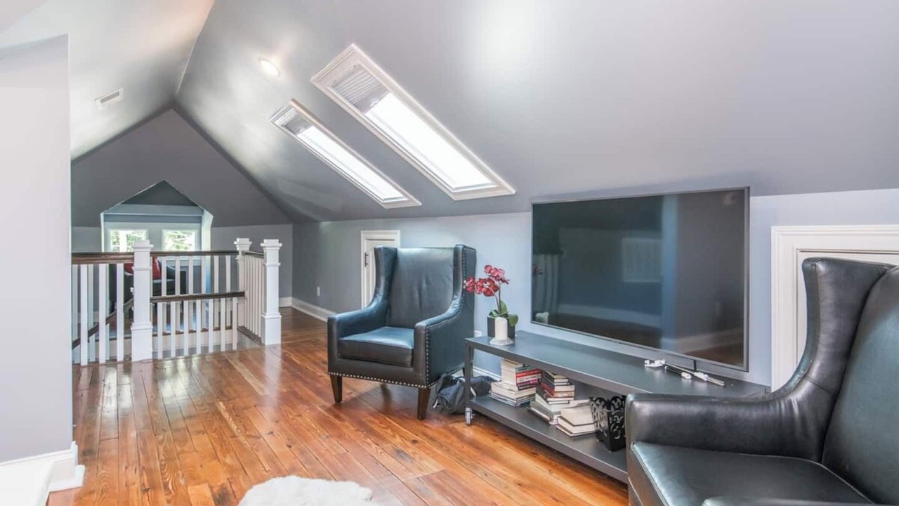 Photo of Livingroom in Northside District