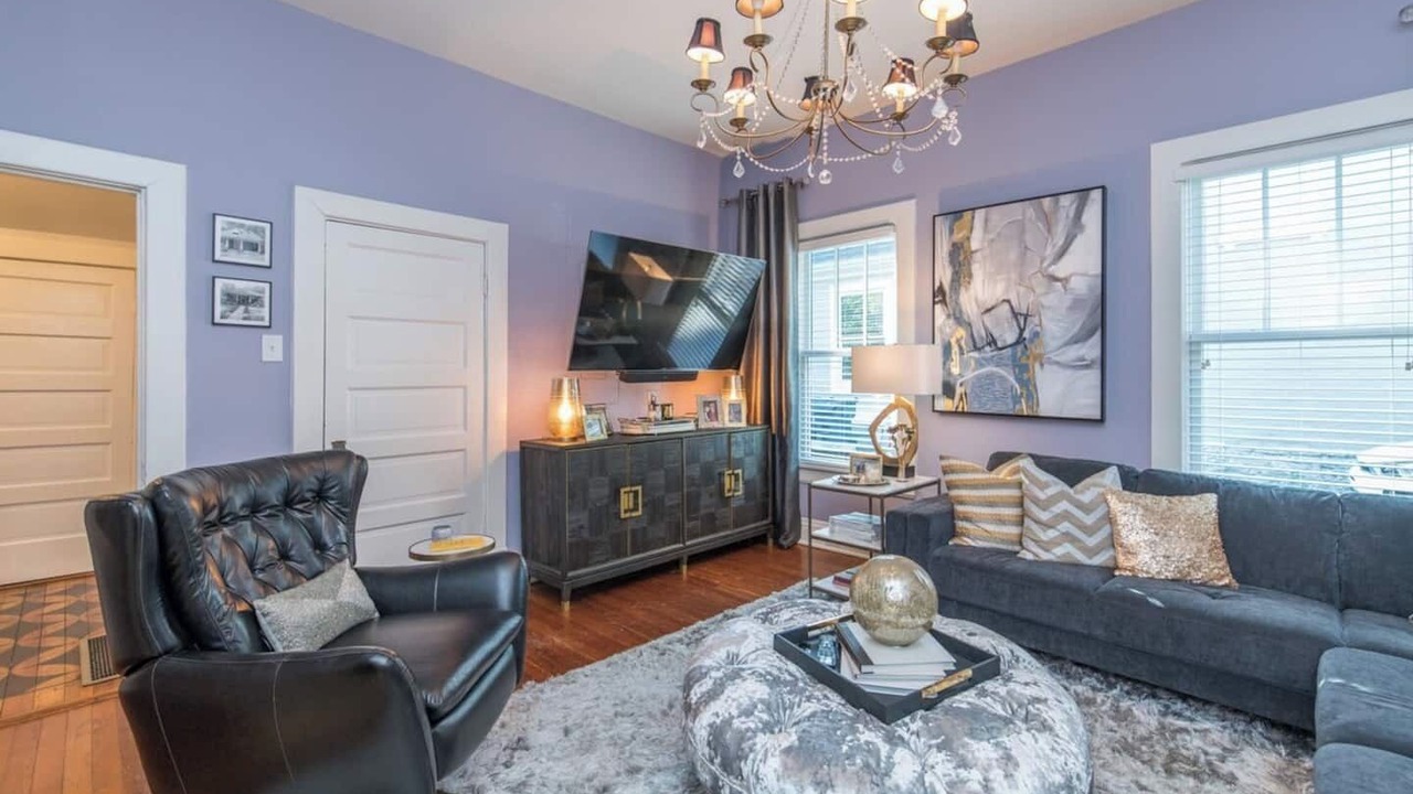 Photo of Livingroom in Northside District