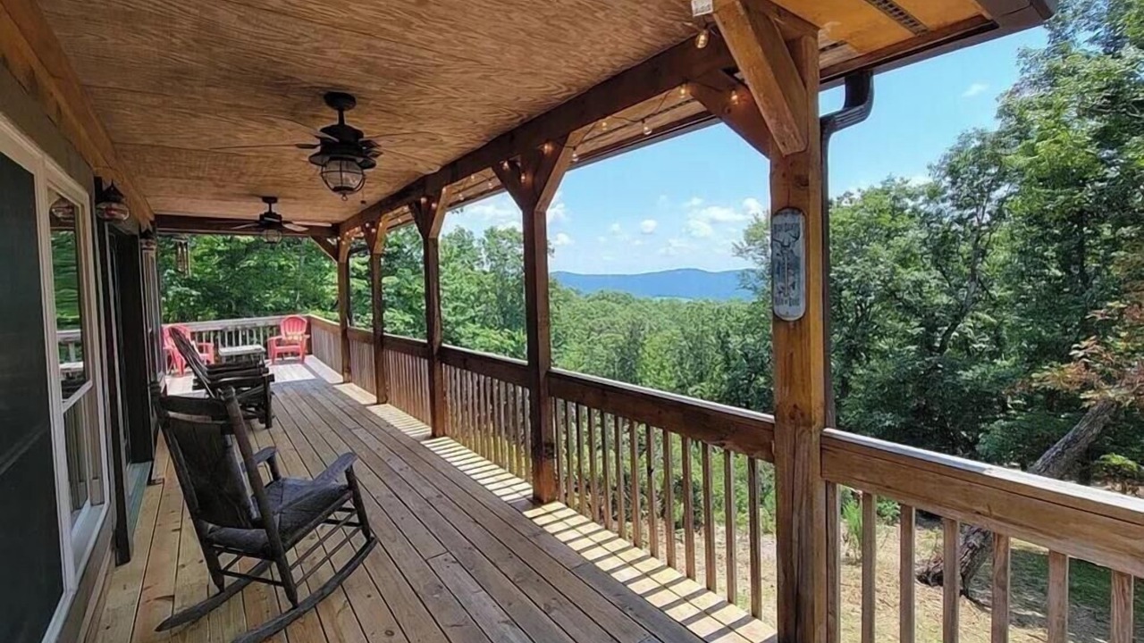 Photo of Patio Balcony in Hays