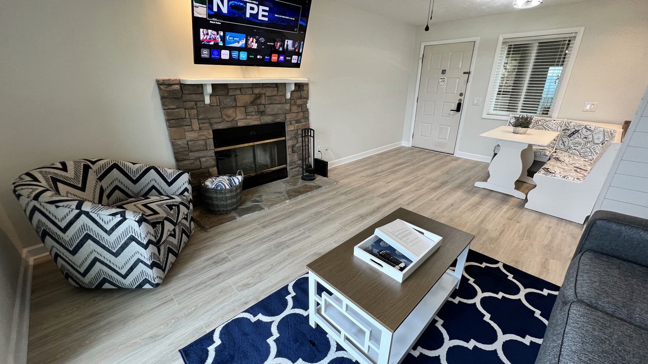 Photo of Livingroom in Pittman Center