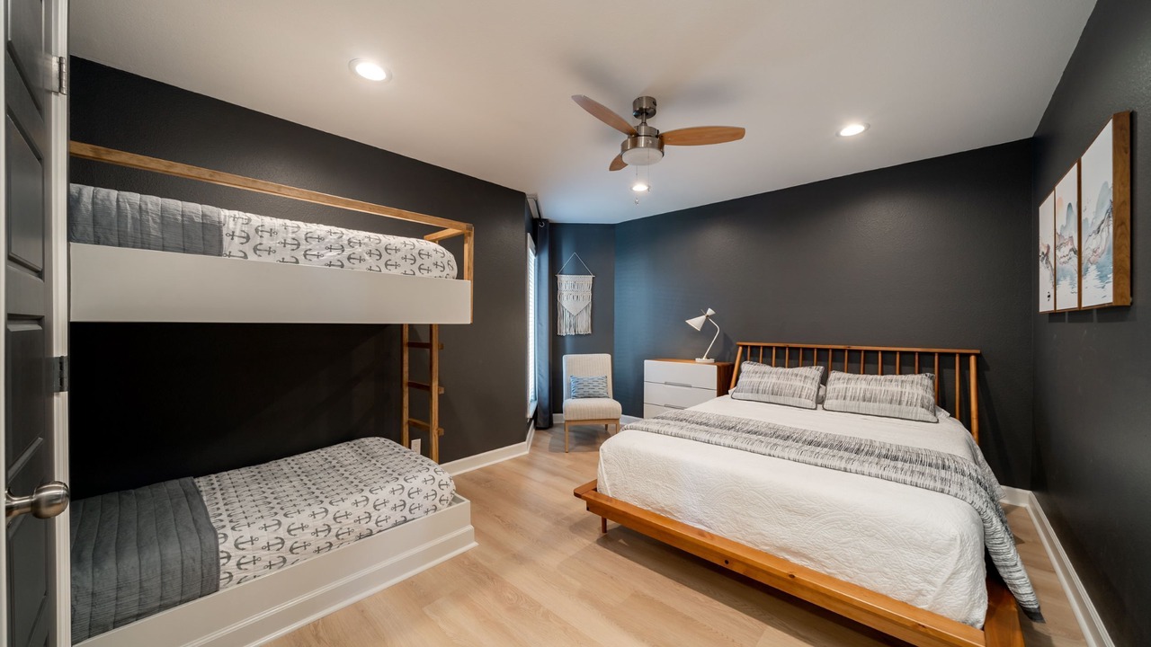 Photo of Bedroom in Lake Hamilton