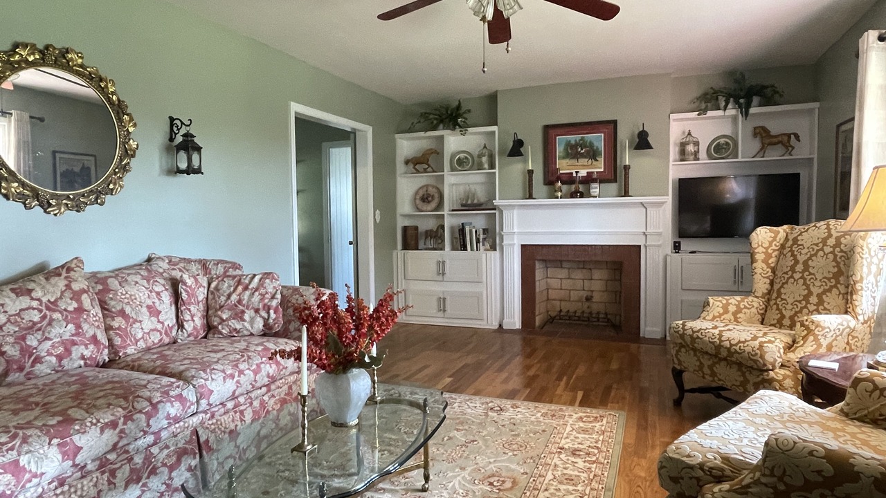 Photo of Livingroom in Frankfort