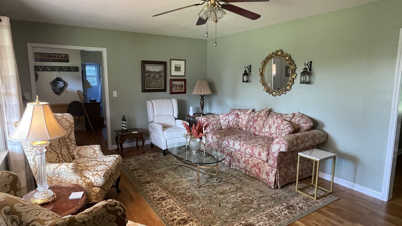 Photo of Livingroom in Frankfort