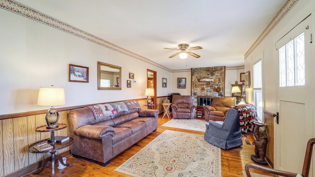 Photo of Bedroom in Linville Falls