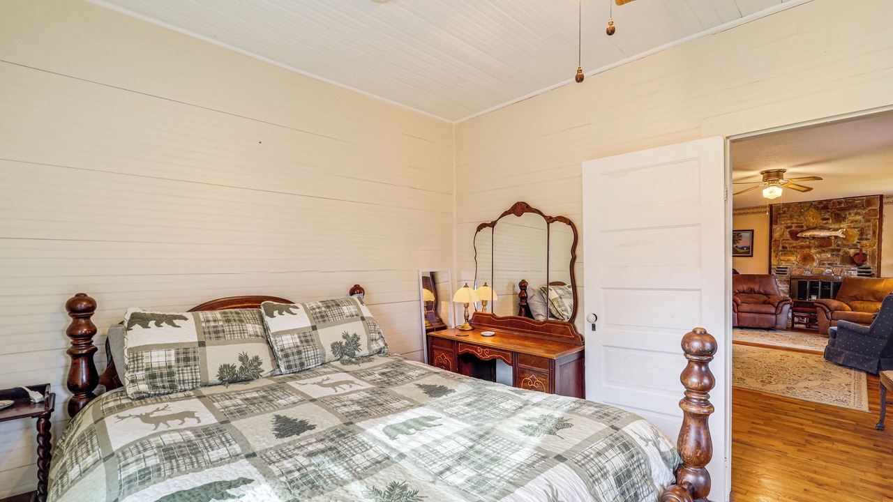 Photo of Bedroom in Linville Falls