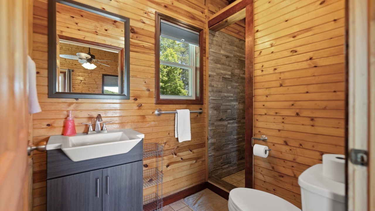 Photo of Bathroom in Campton