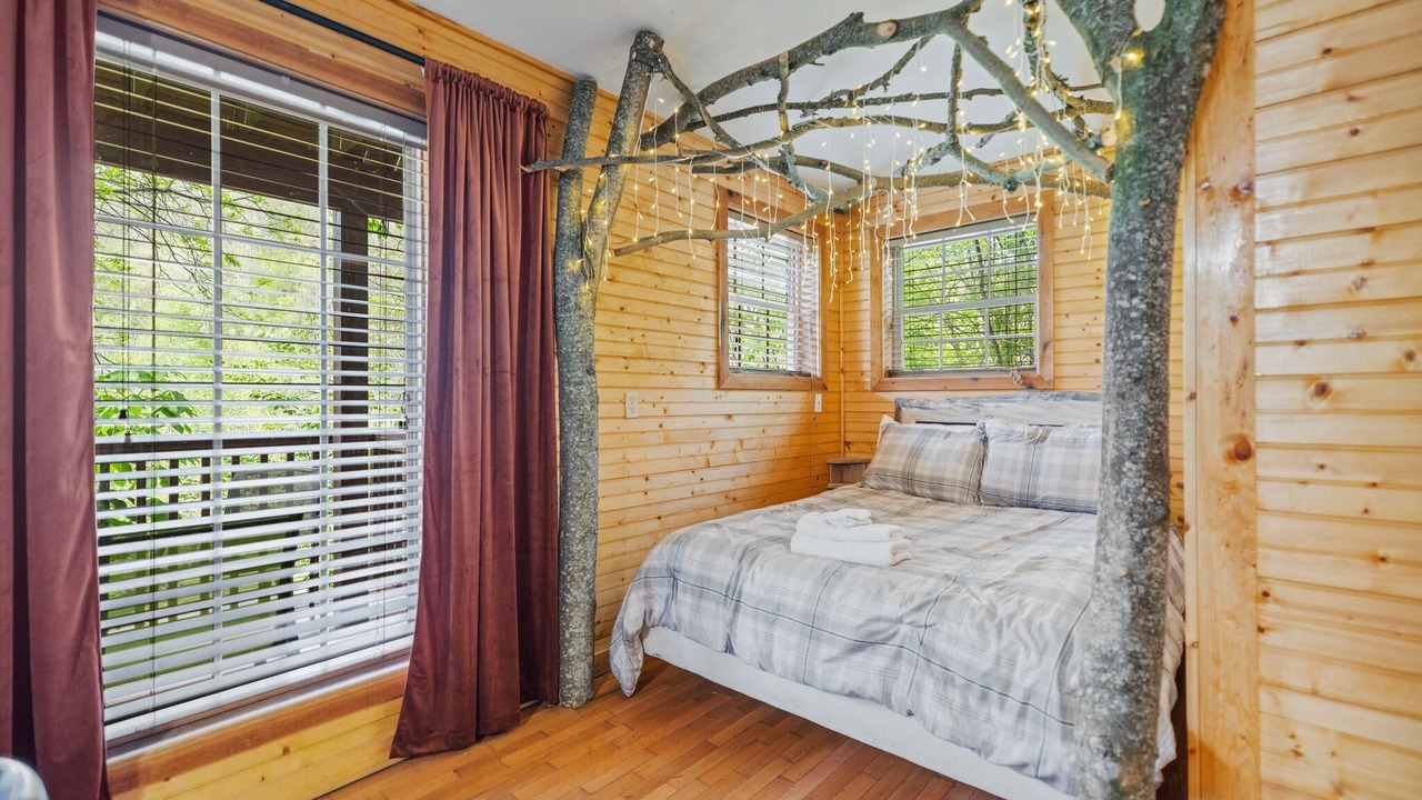 Photo of Bedroom in Slade