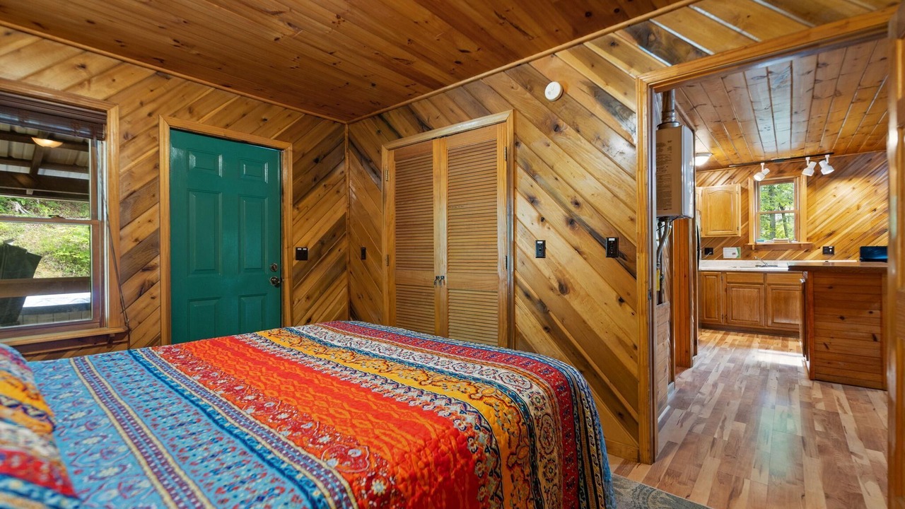 Photo of Bedroom in Rogers