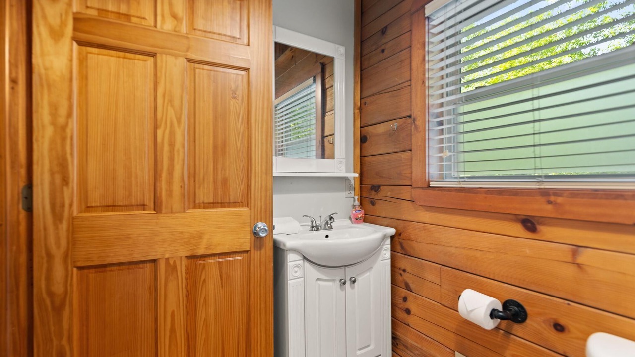 Photo of Bathroom in Zoe