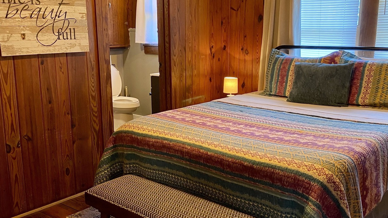 Photo of Bedroom in Hendersonville