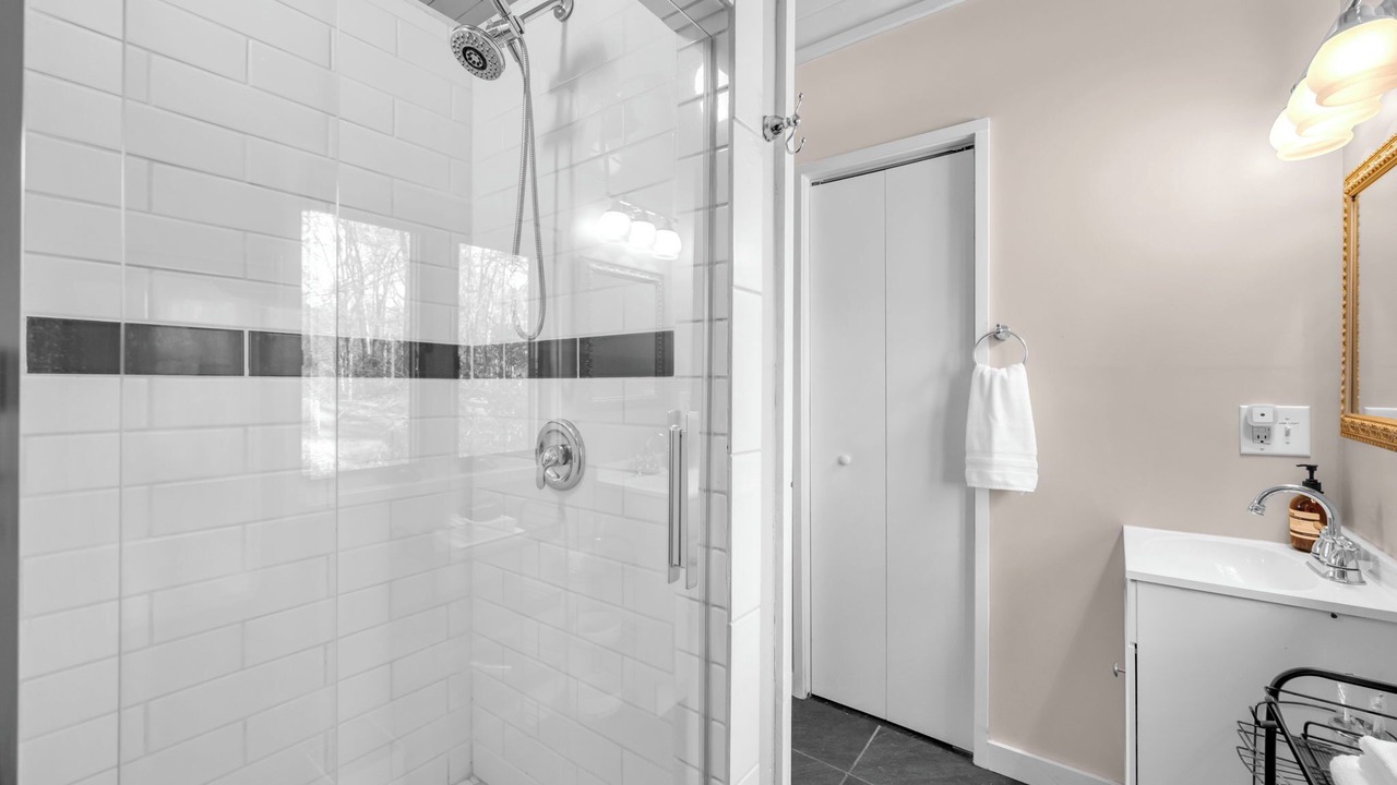 Photo of Bathroom in Newland