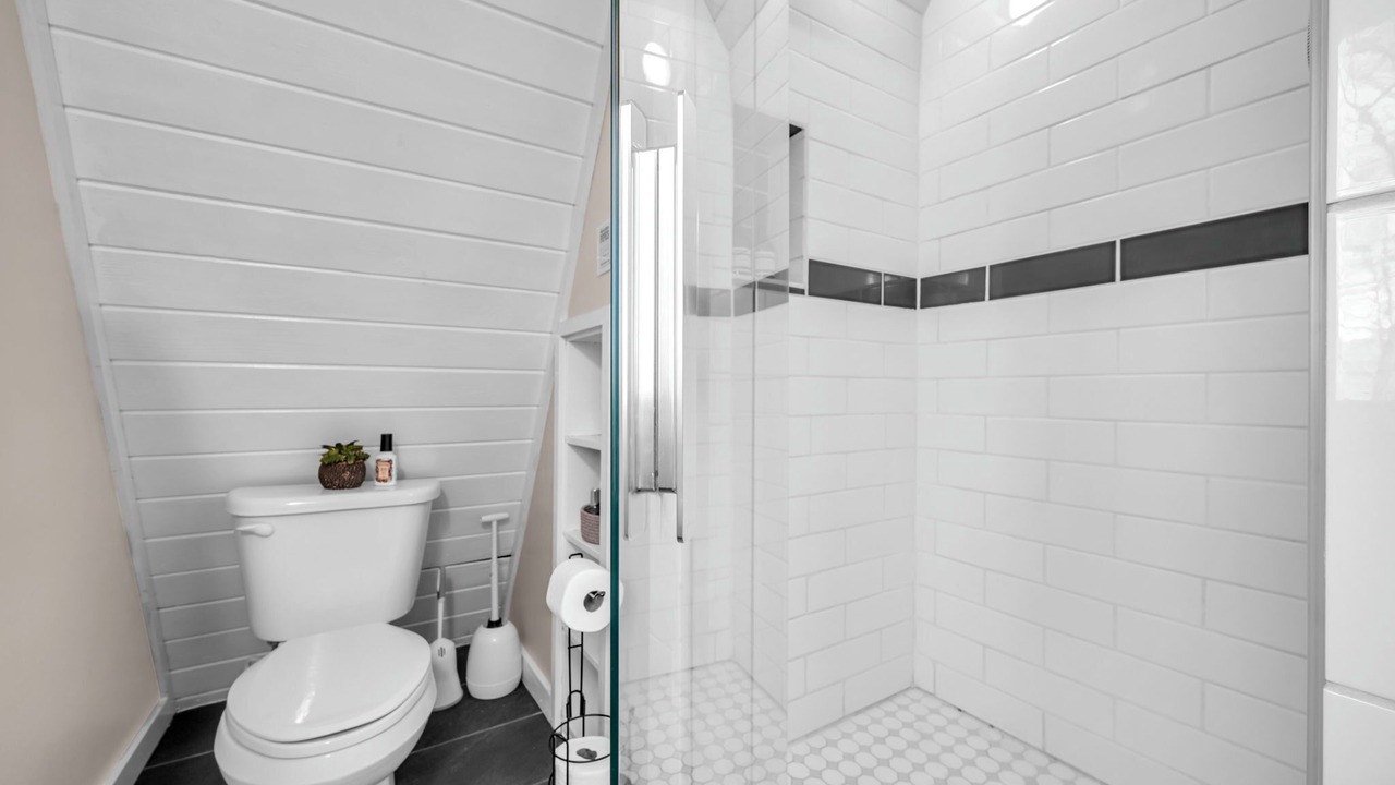 Photo of Bathroom in Newland