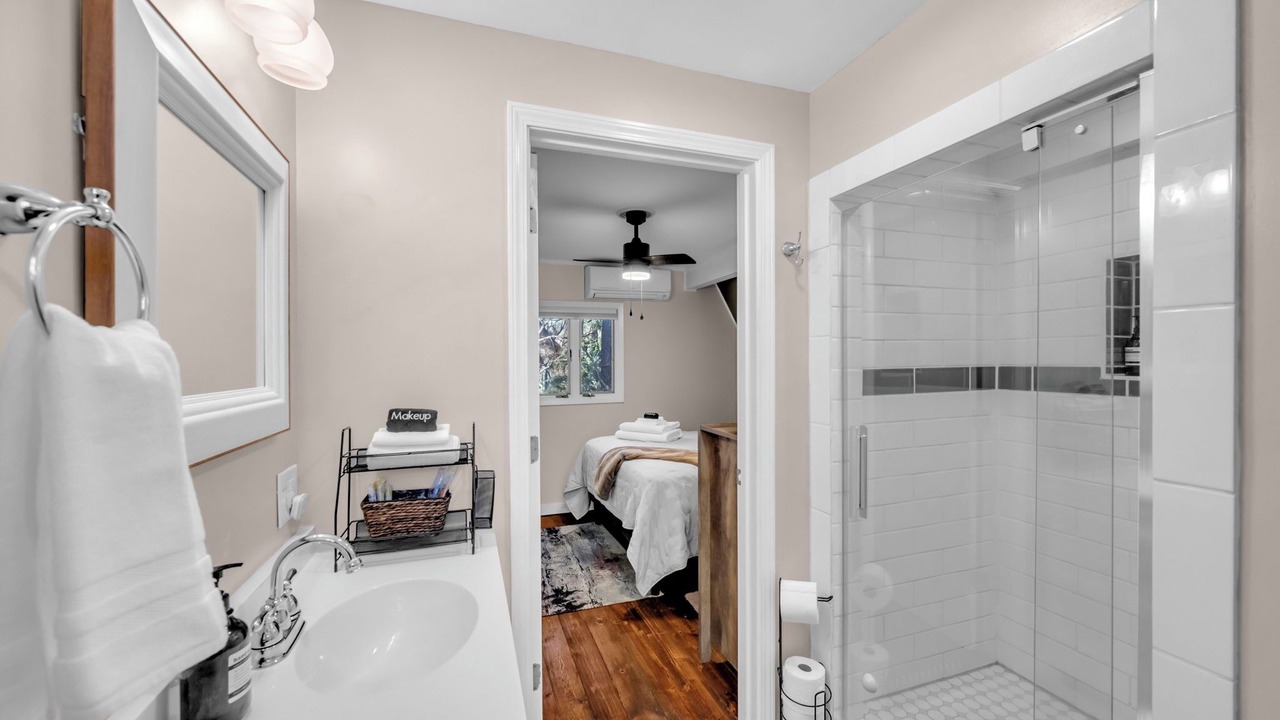 Photo of Bathroom in Newland