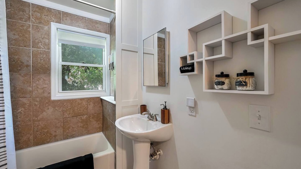 Photo of Bathroom in Woodfin