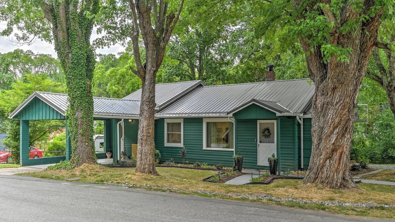 Photo of Outdoor in Woodfin
